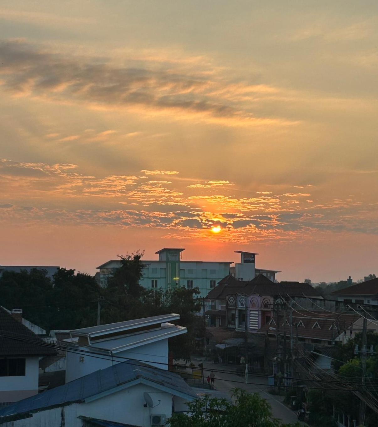 Chiangmai Hometel Hotel