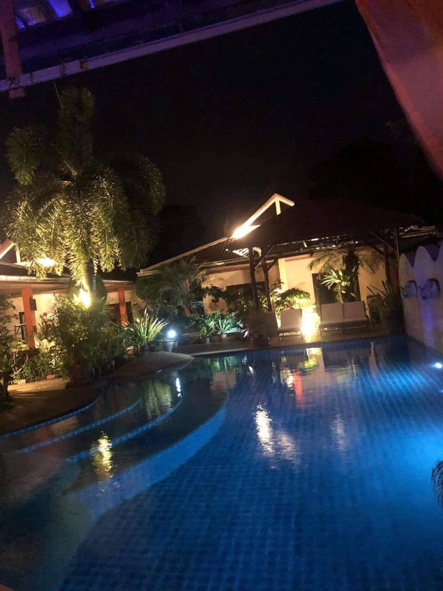 Baan Tropicana Pousada