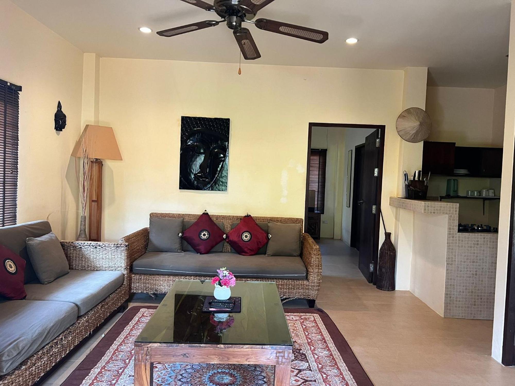 Baan Tropicana Praia de Mae Nam