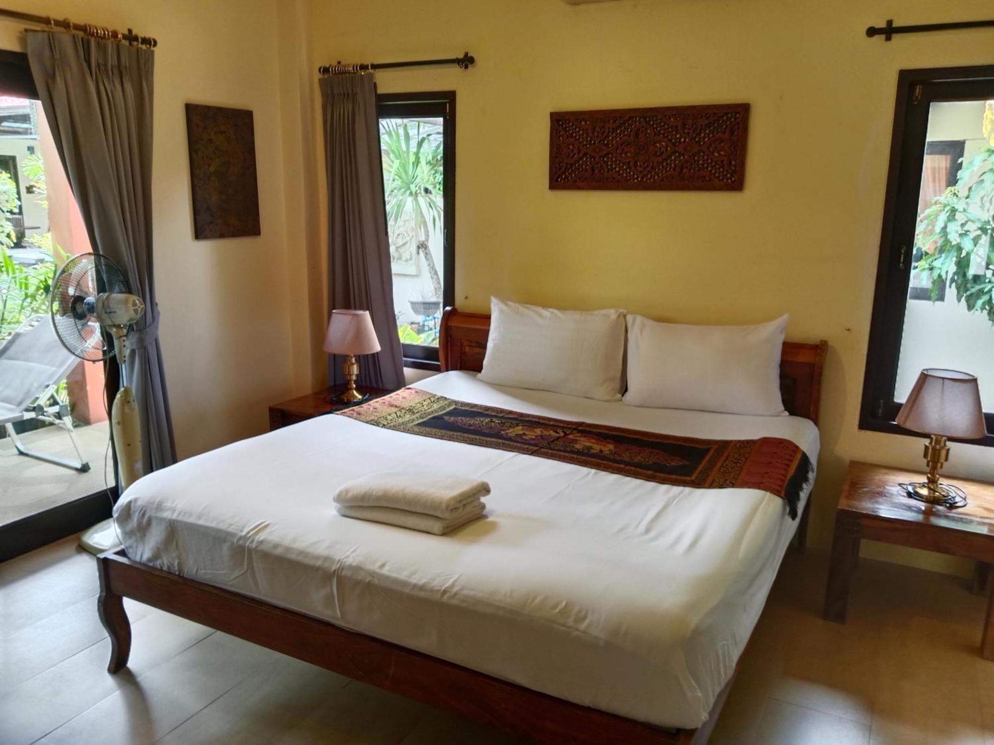 Baan Tropicana Pousada
