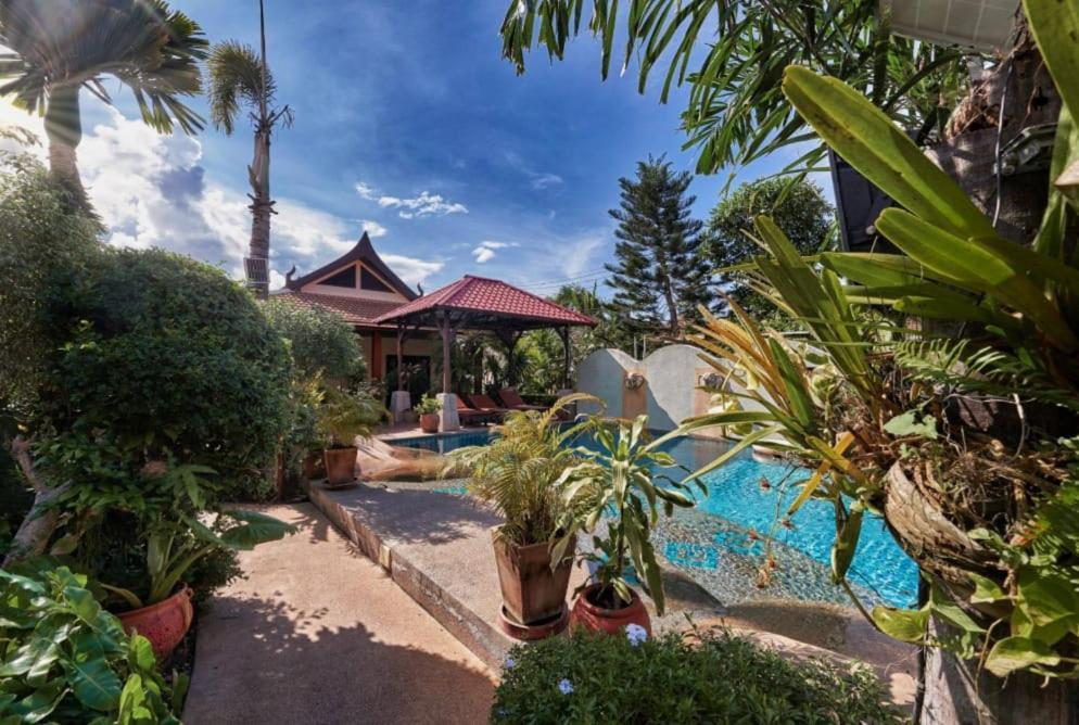 Baan Tropicana Pousada Praia de Mae Nam