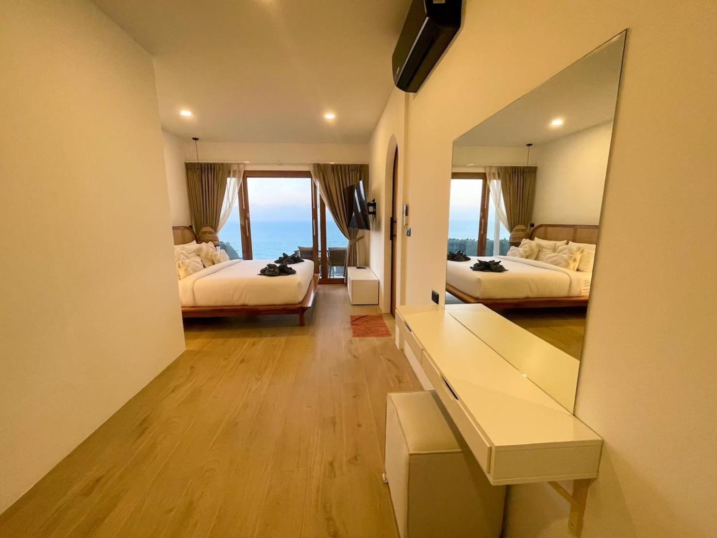 High Life Hotel *