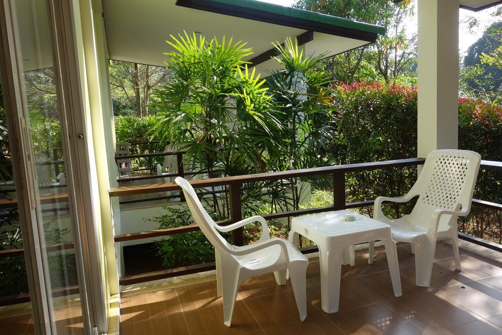 Khaolak Hillside