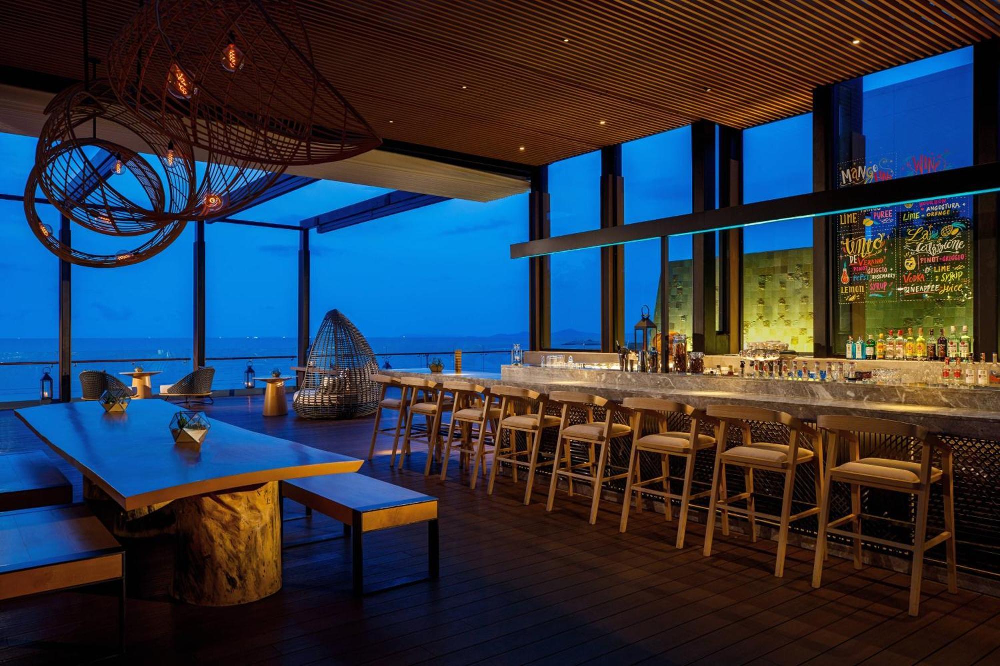 Renaissance Pattaya & Hotel 5*