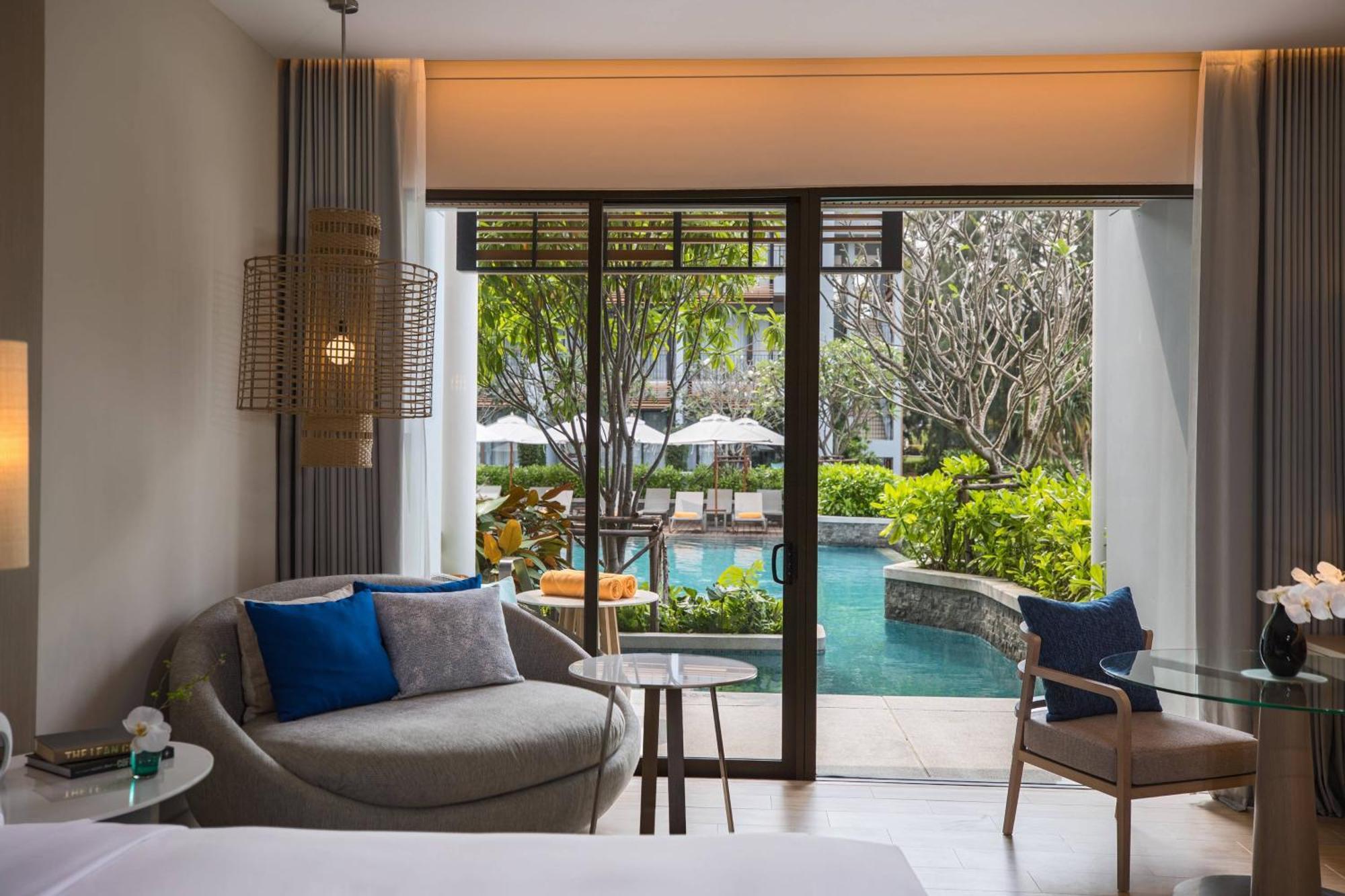 Renaissance Pattaya & Na Chom Thian