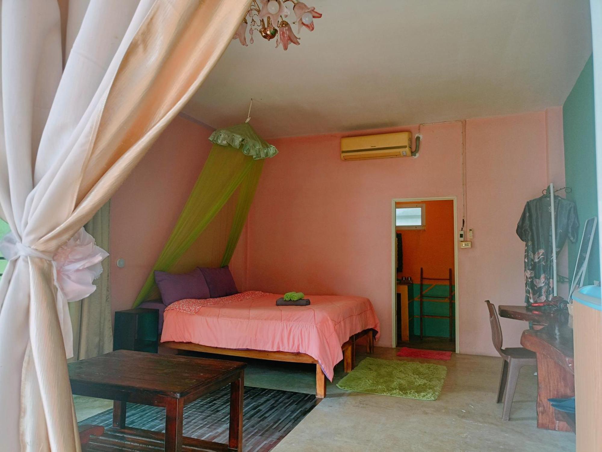 Hotel Six Nature 2*