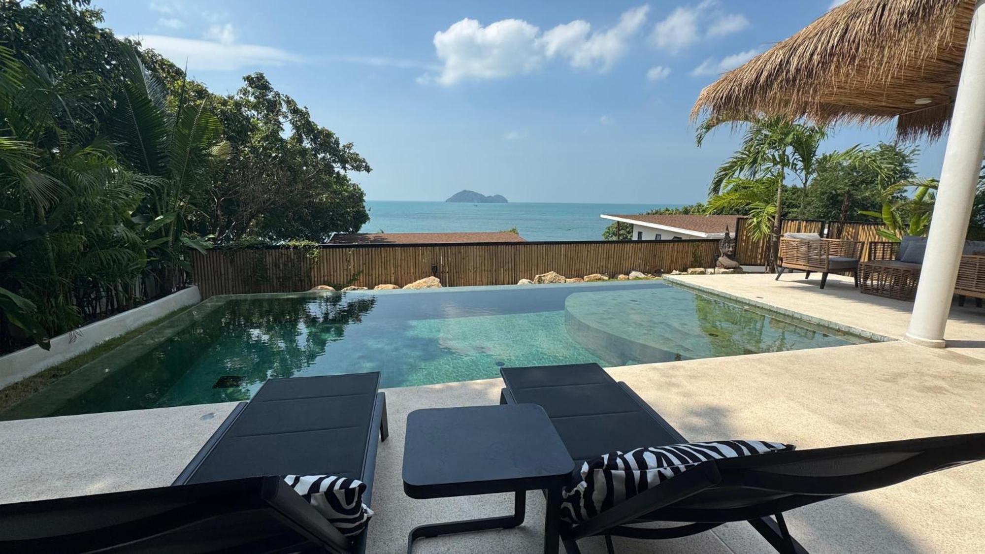 Villa Sitaya Beachfront Villas, *