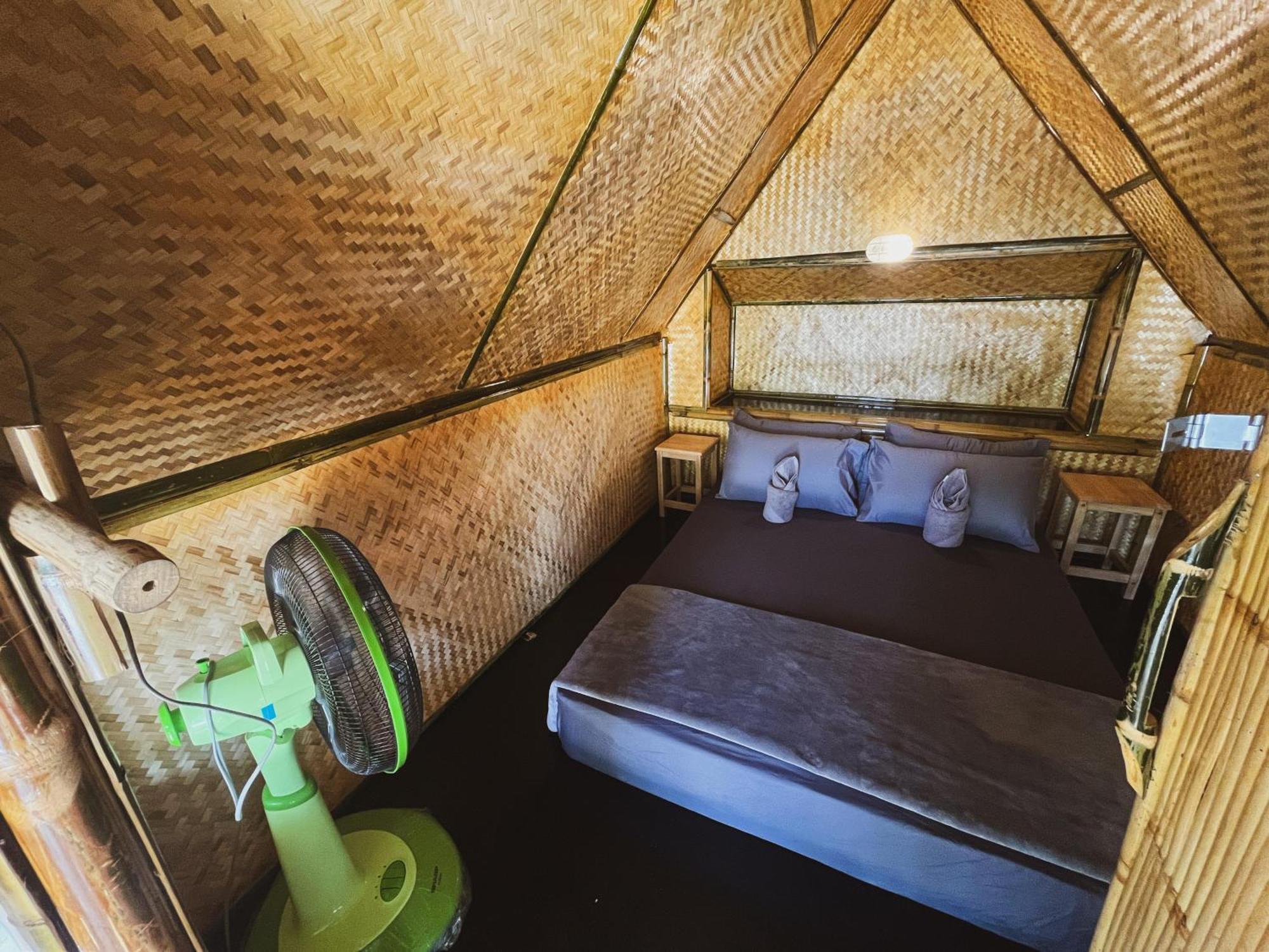 Echo Hostel *