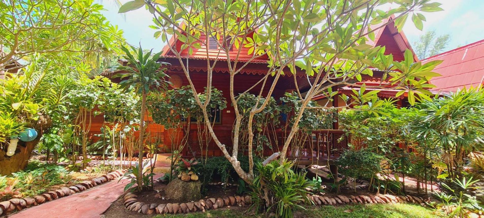 Longtail Resort 2*