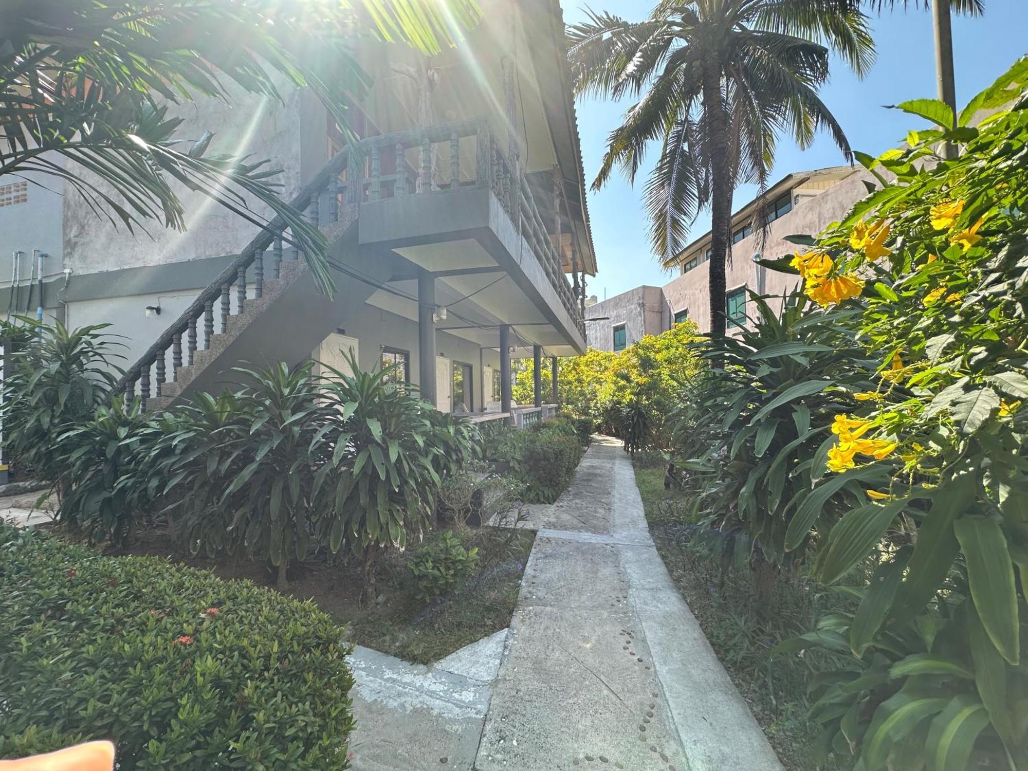Lanta Garden Guest house 3*