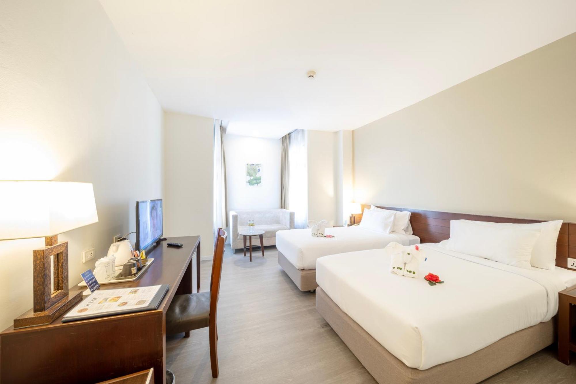 Golden Crown Grand 3*
