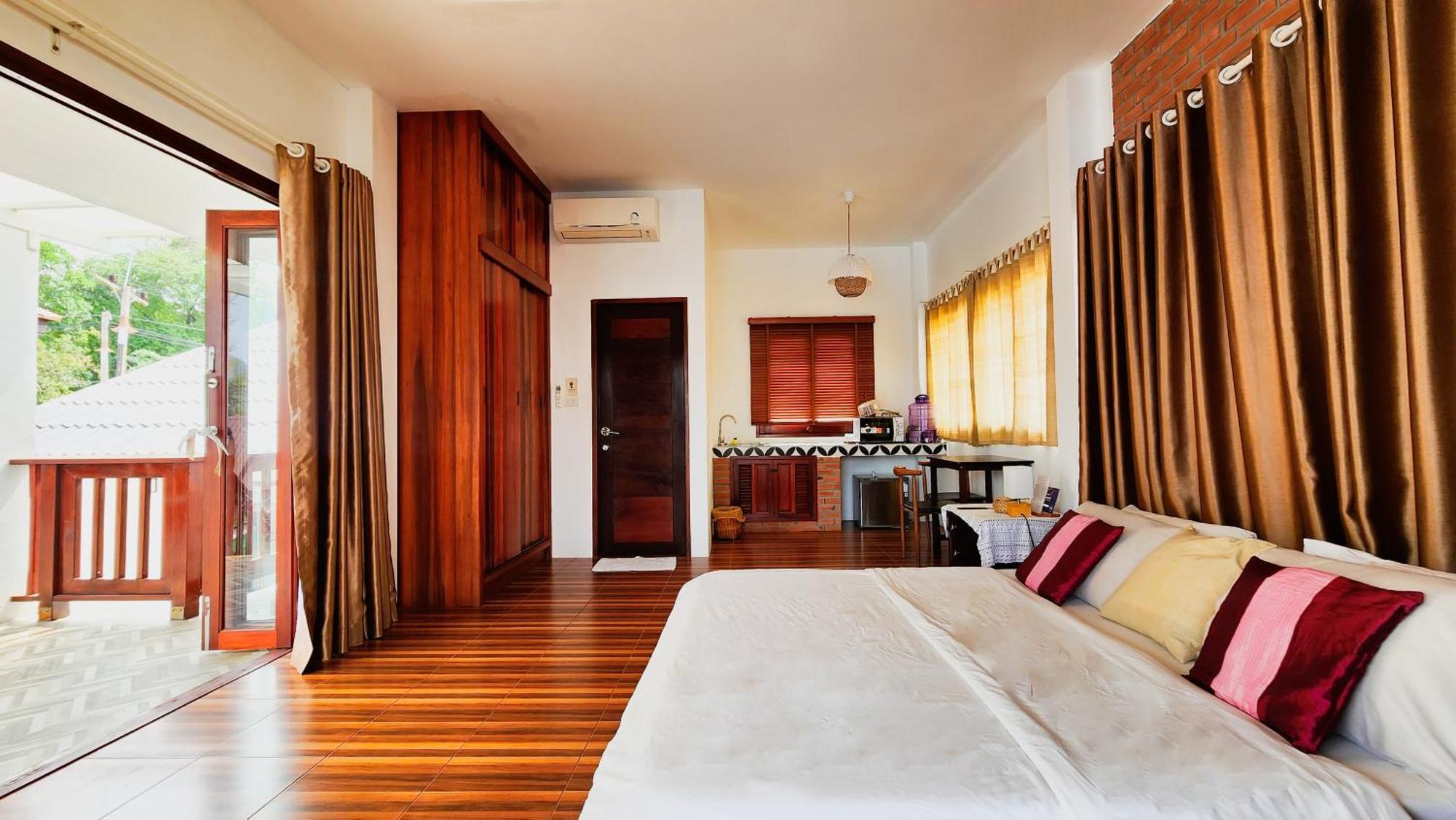 Apartment Baan Bhuwann