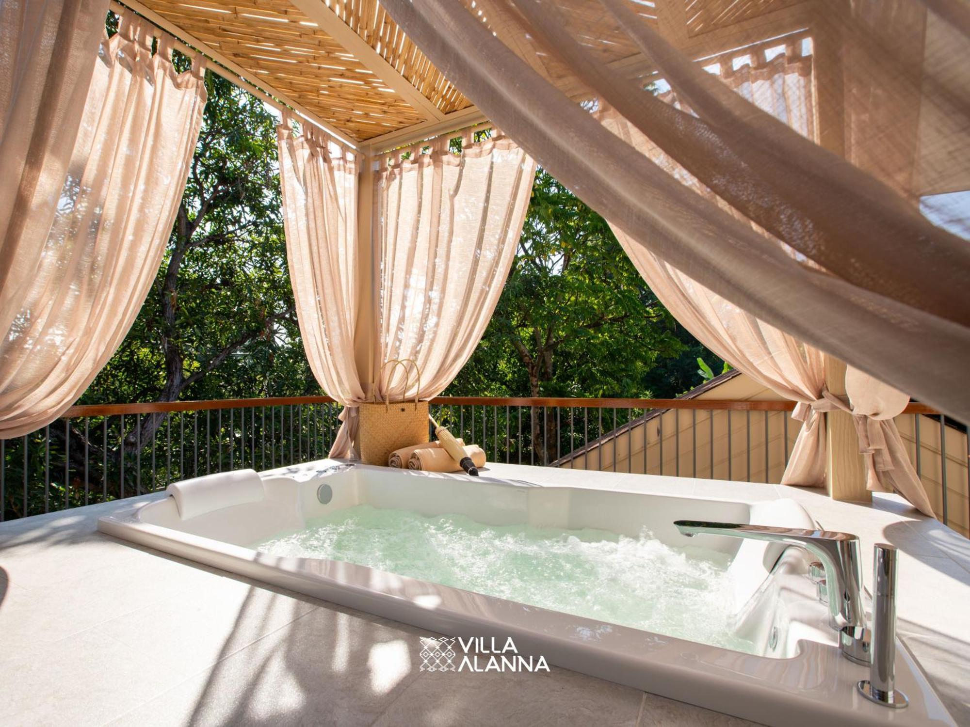 Alanna Resort 4*