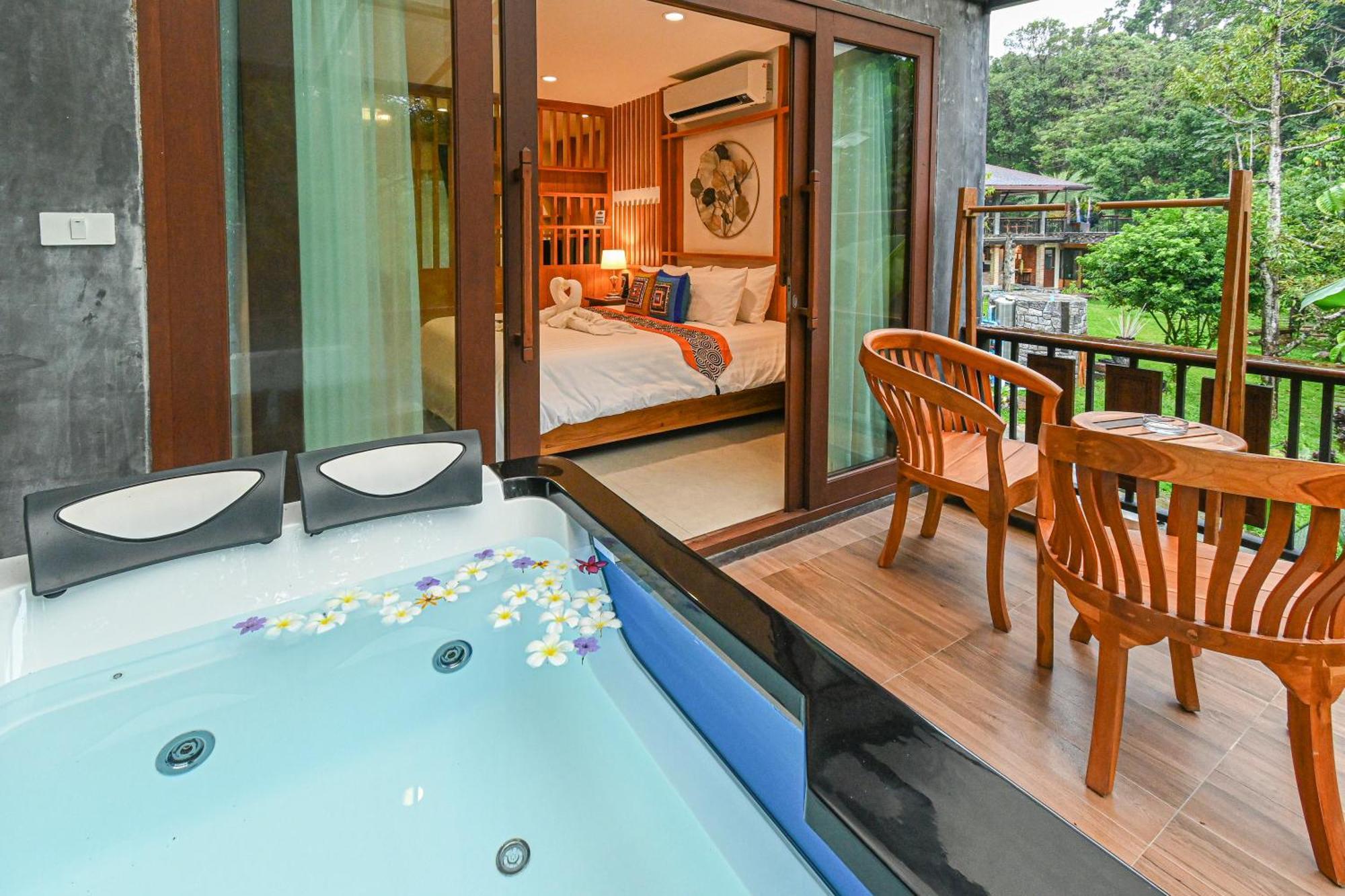 Hotel Cascade Tara Na Mueang