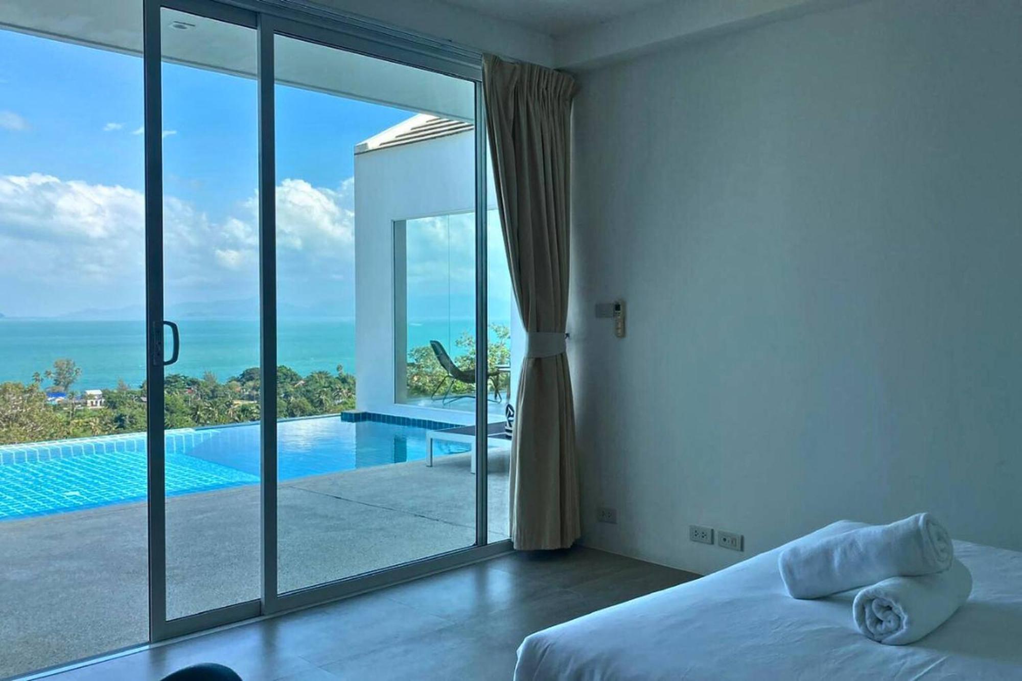 V2 Sunset Seaview Bangpor Villa *