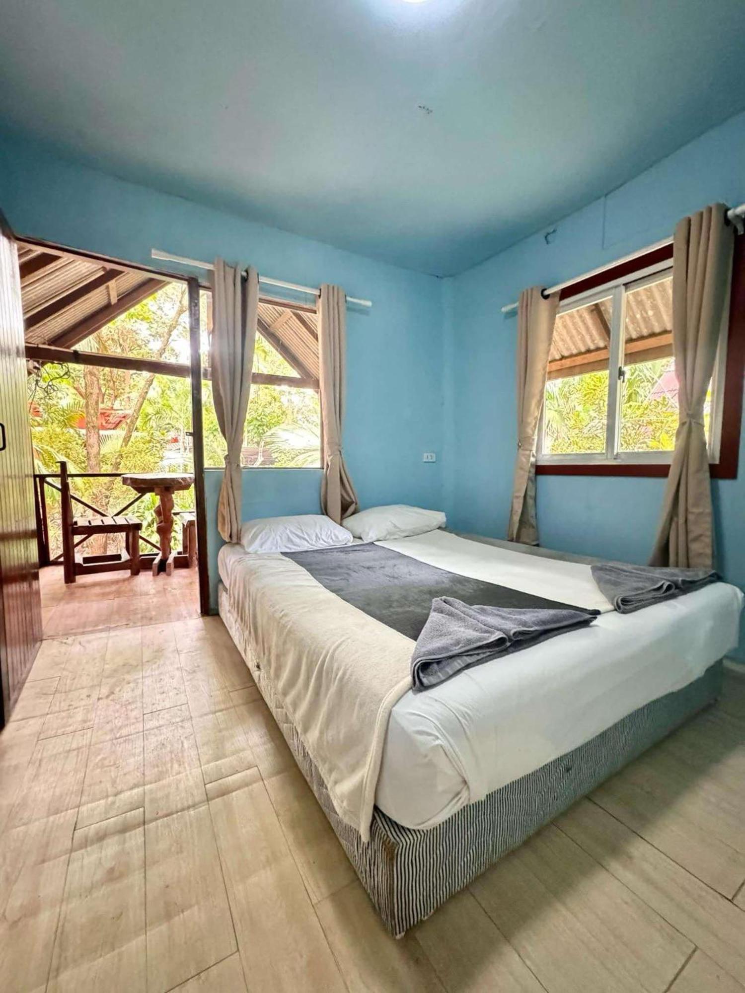 Khaosok Island Guest house *