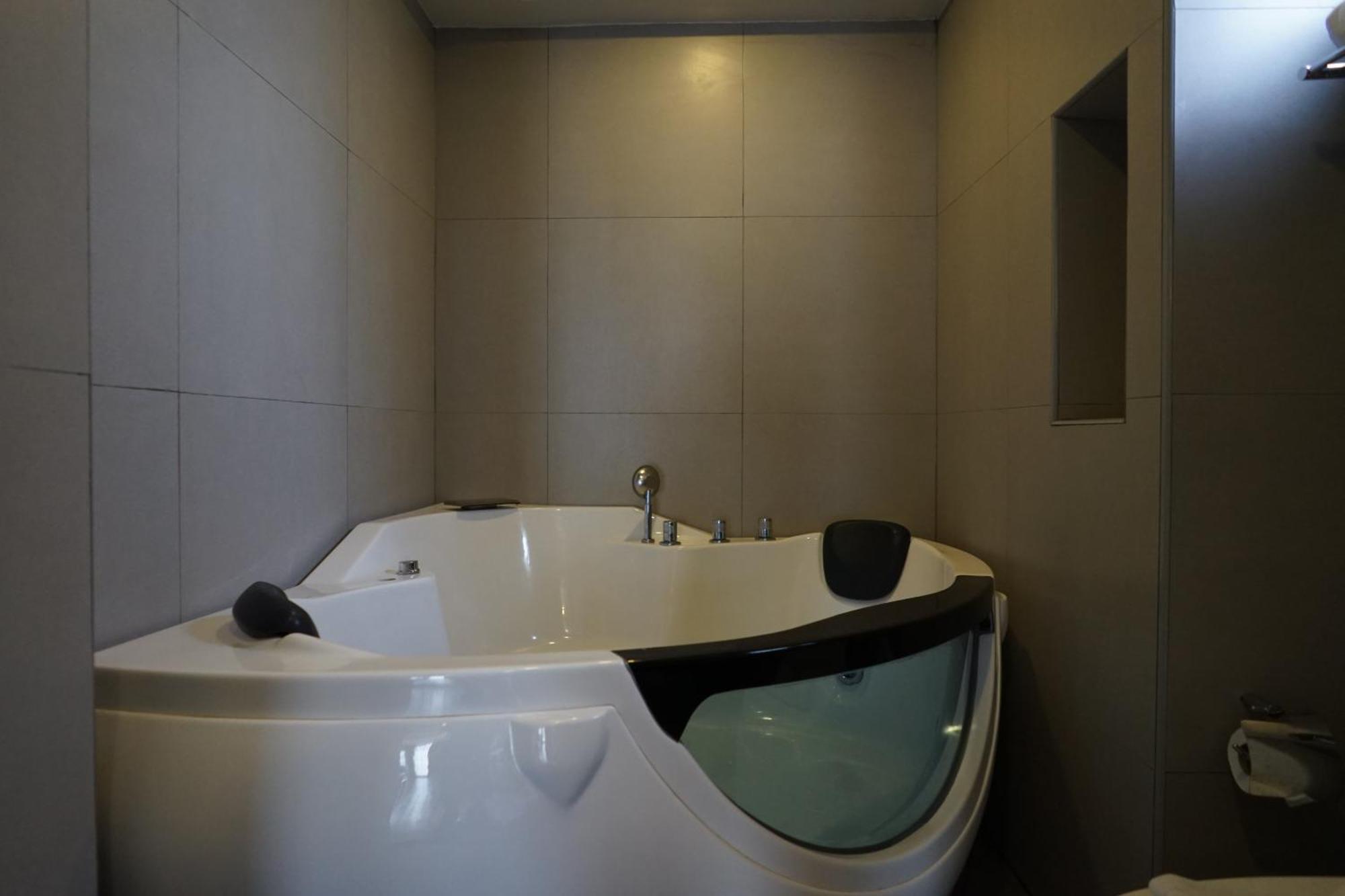De Prime Rangnam Hotel Banguecoque