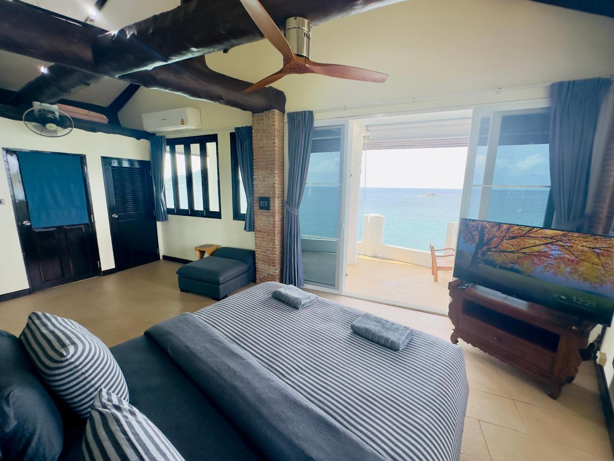 Ocean Front * Koh Tao