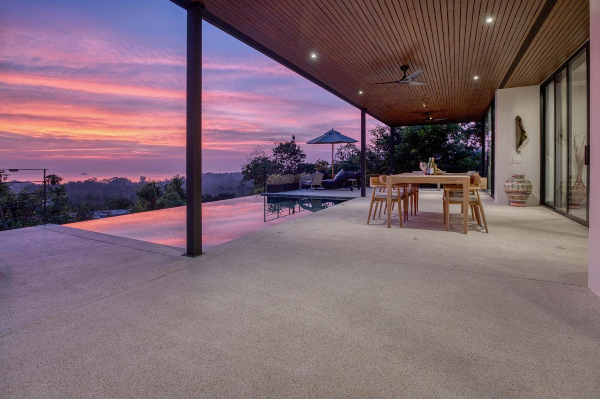 Azure Villa *