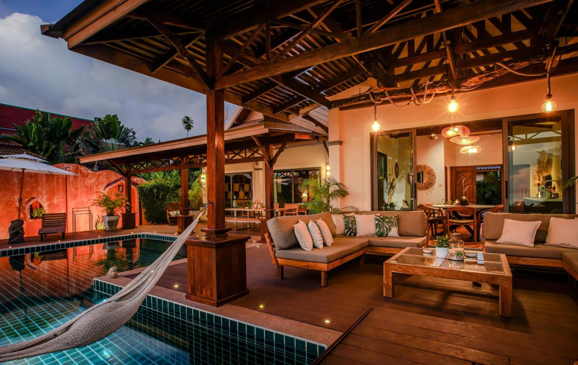 Sun And Beachfront Pool Villa
