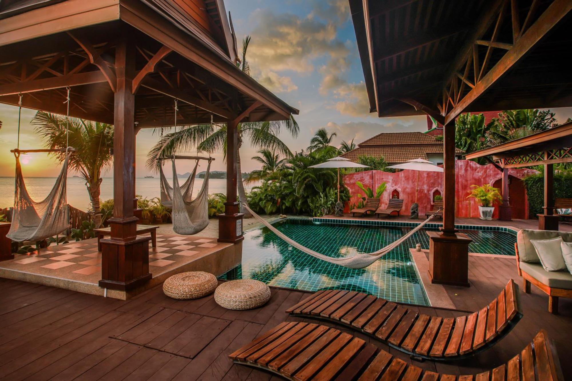 Villa Sun And Beachfront Pool