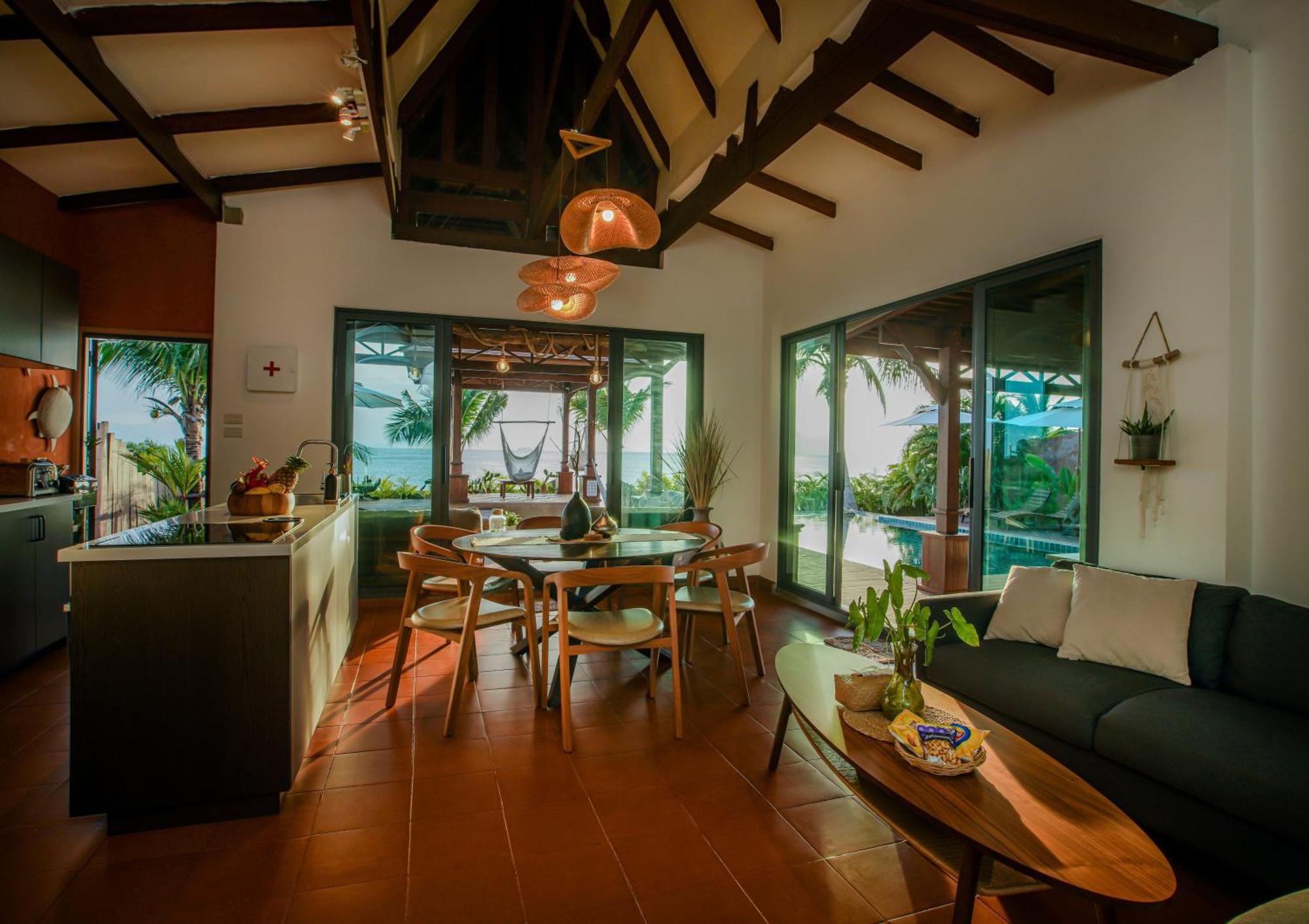 Sun And Beachfront Pool Villa