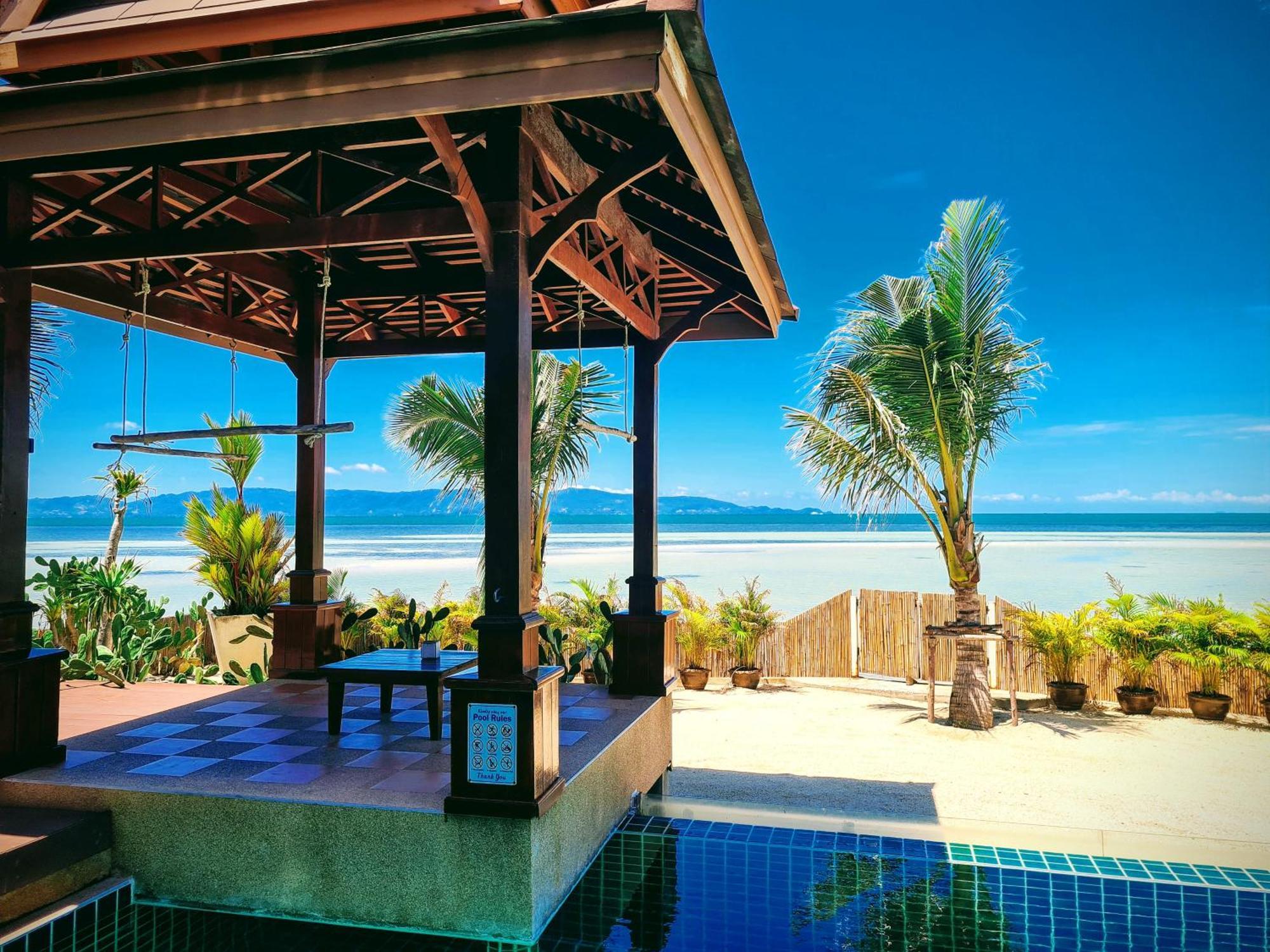 Sun And Beachfront Pool Villa