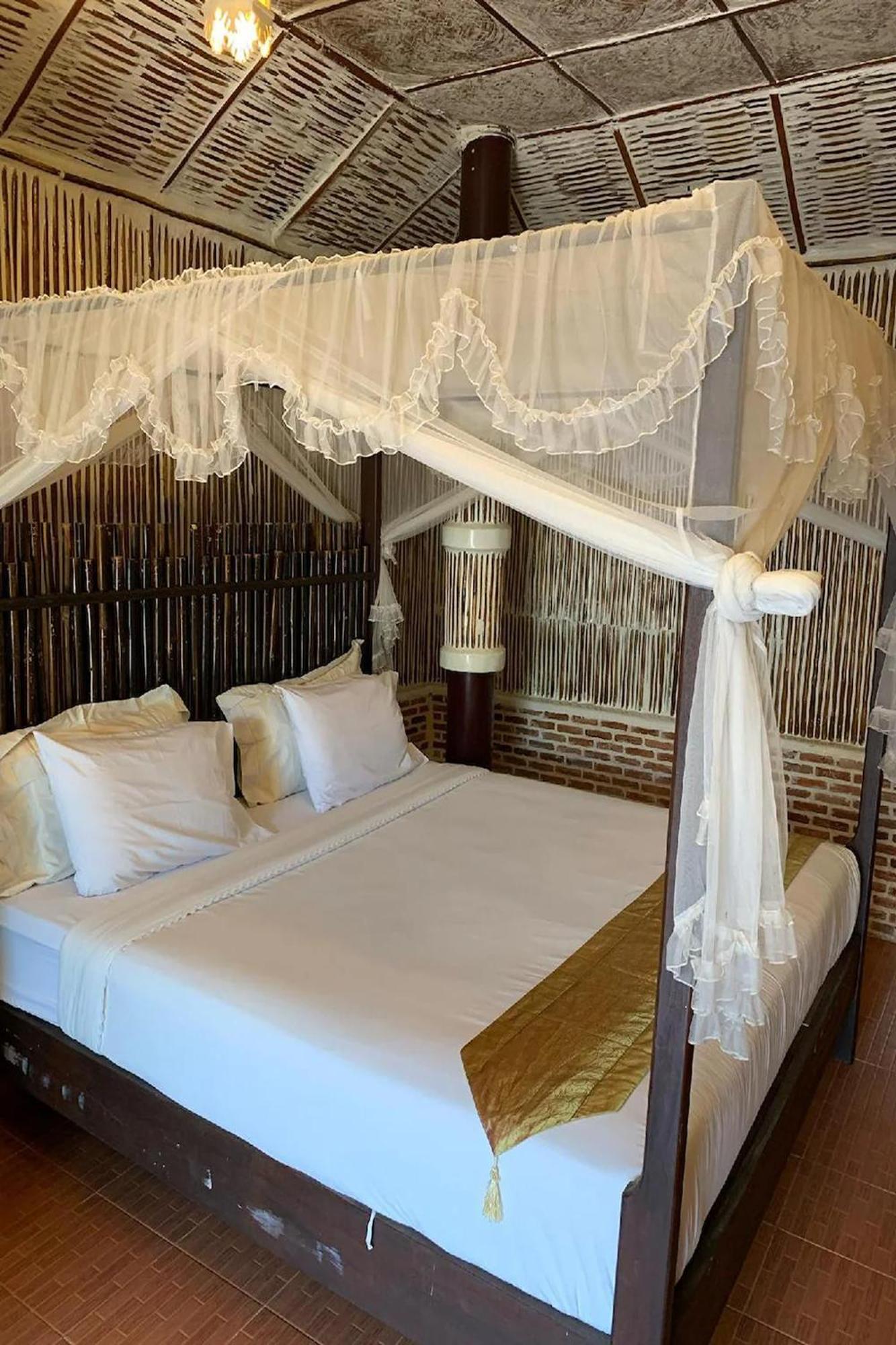 Hotel I Am 2*