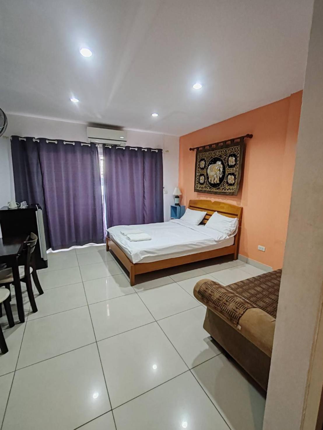 Jomtien Hostel 2* Jomtien Beach