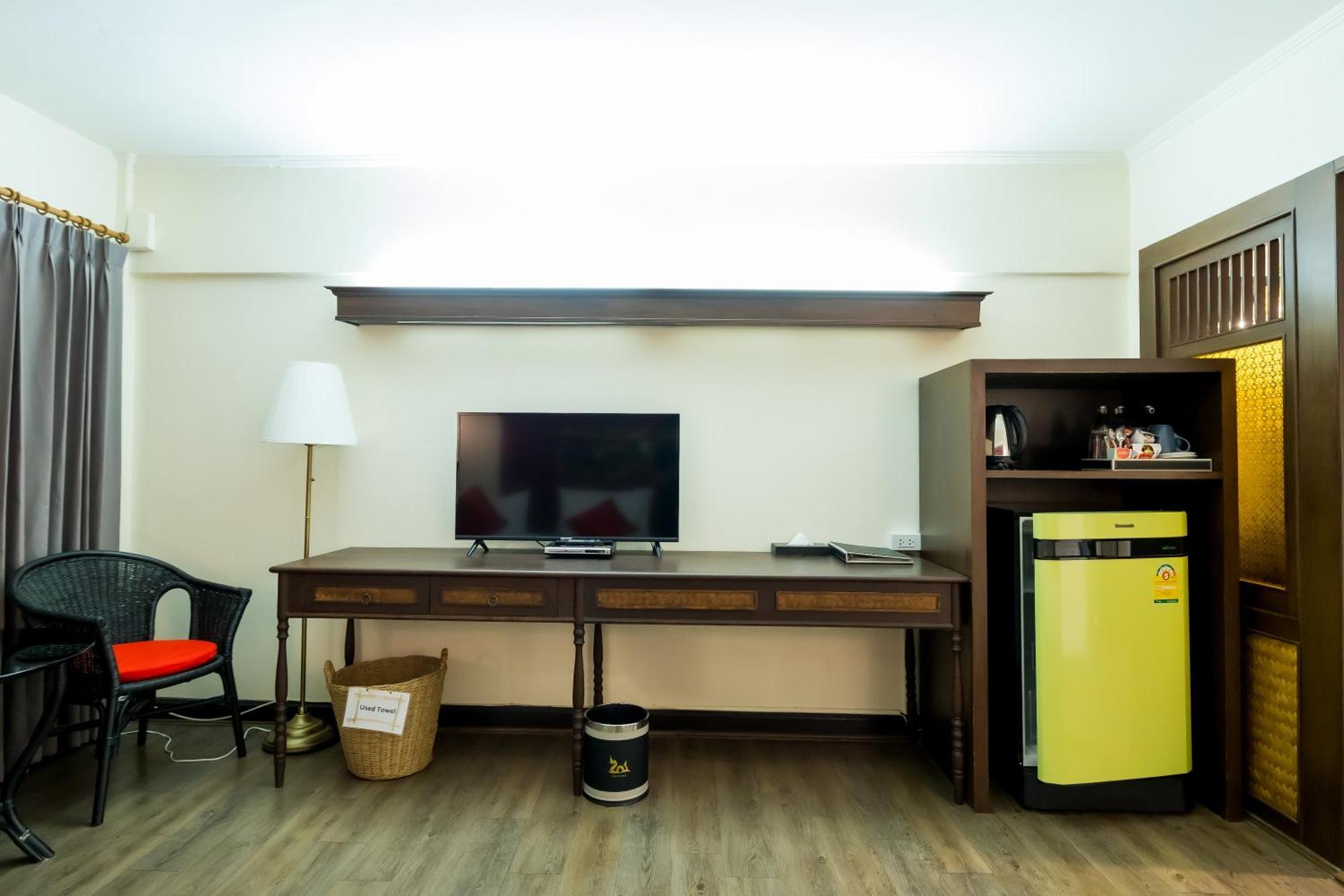 Nak Nakara Hotel-sha Extra 4*
