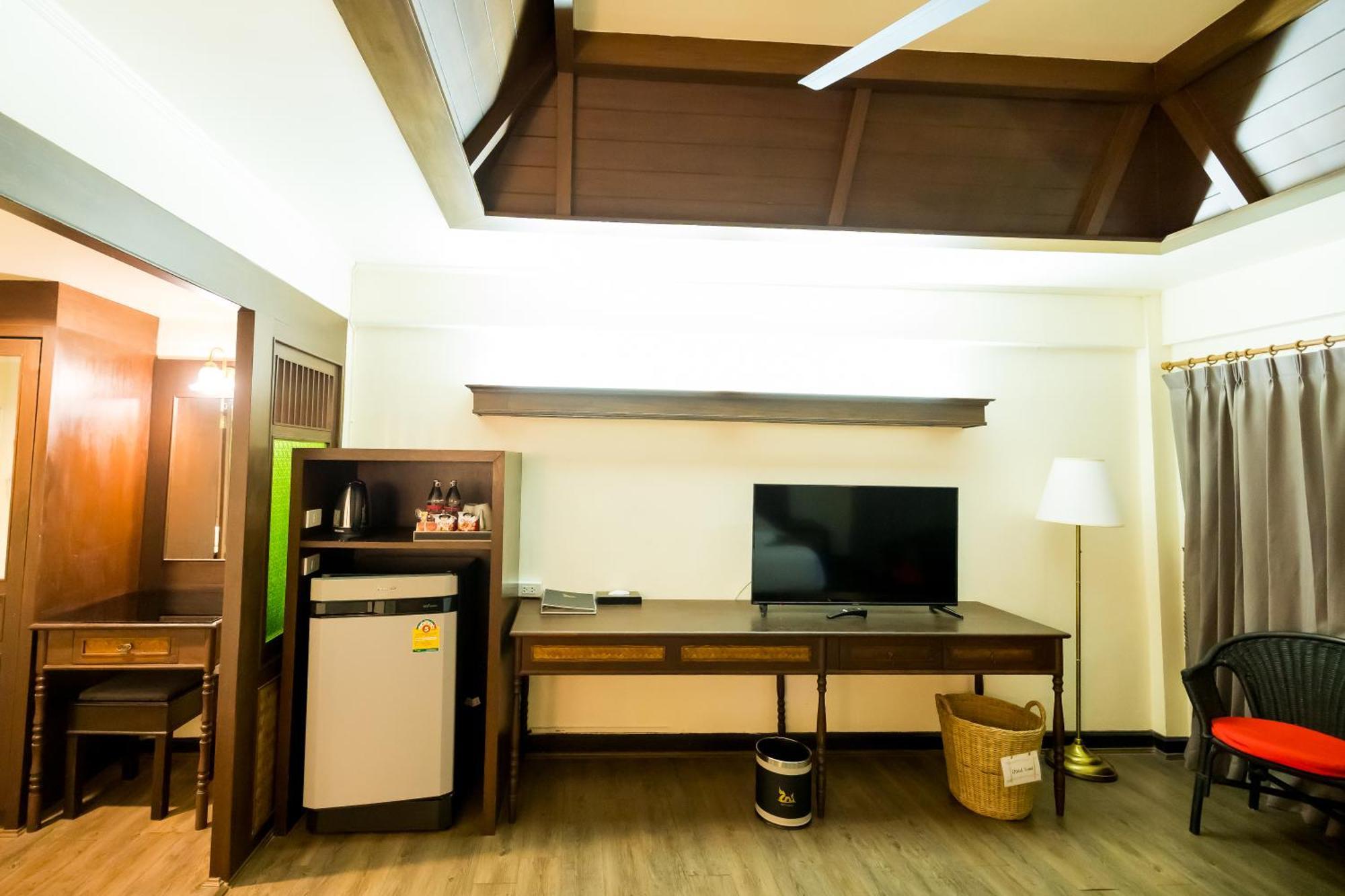 Nak Nakara Hotel-sha Extra 4*