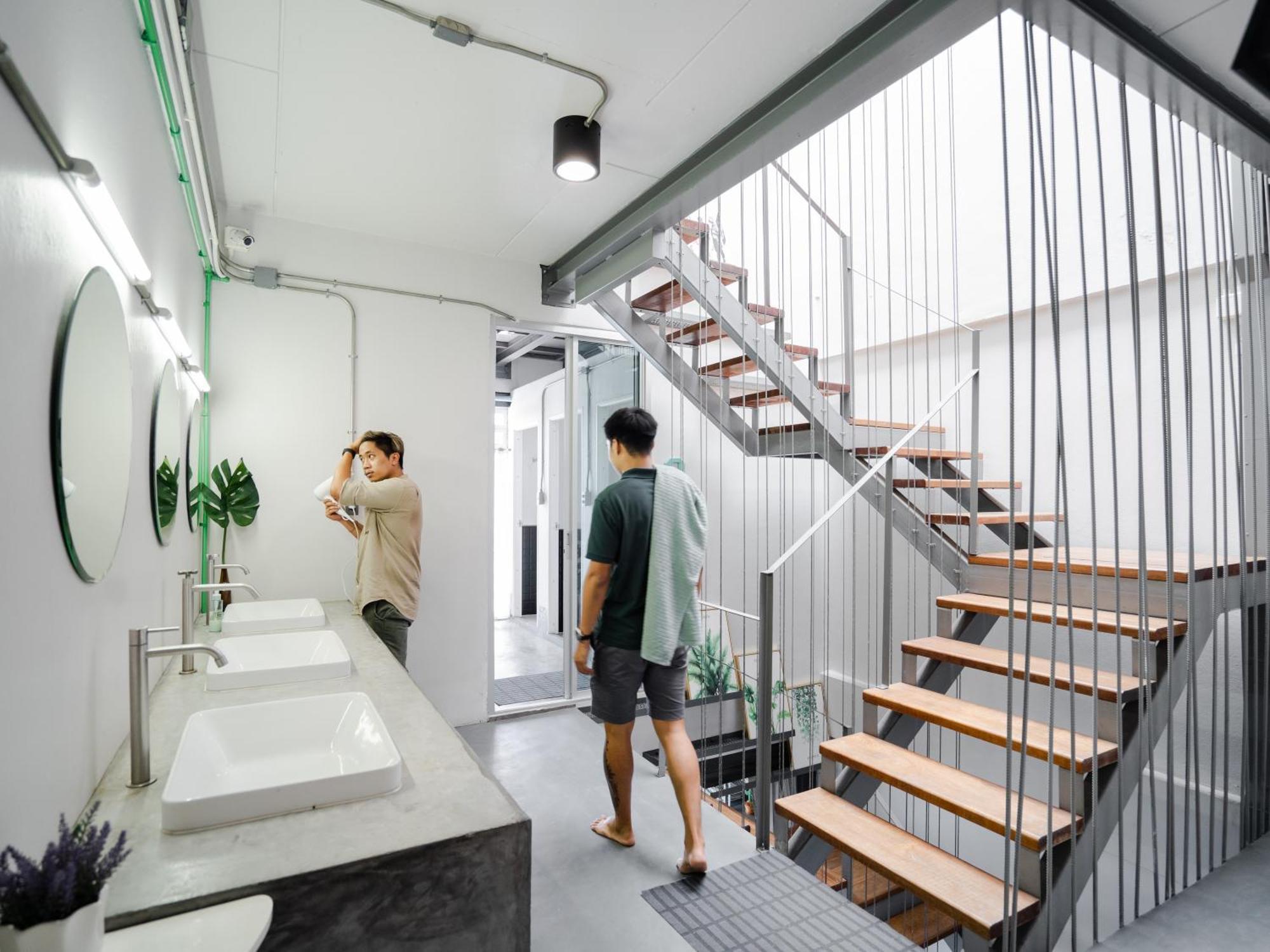 Hybrit Hostel&cafe Albergue *