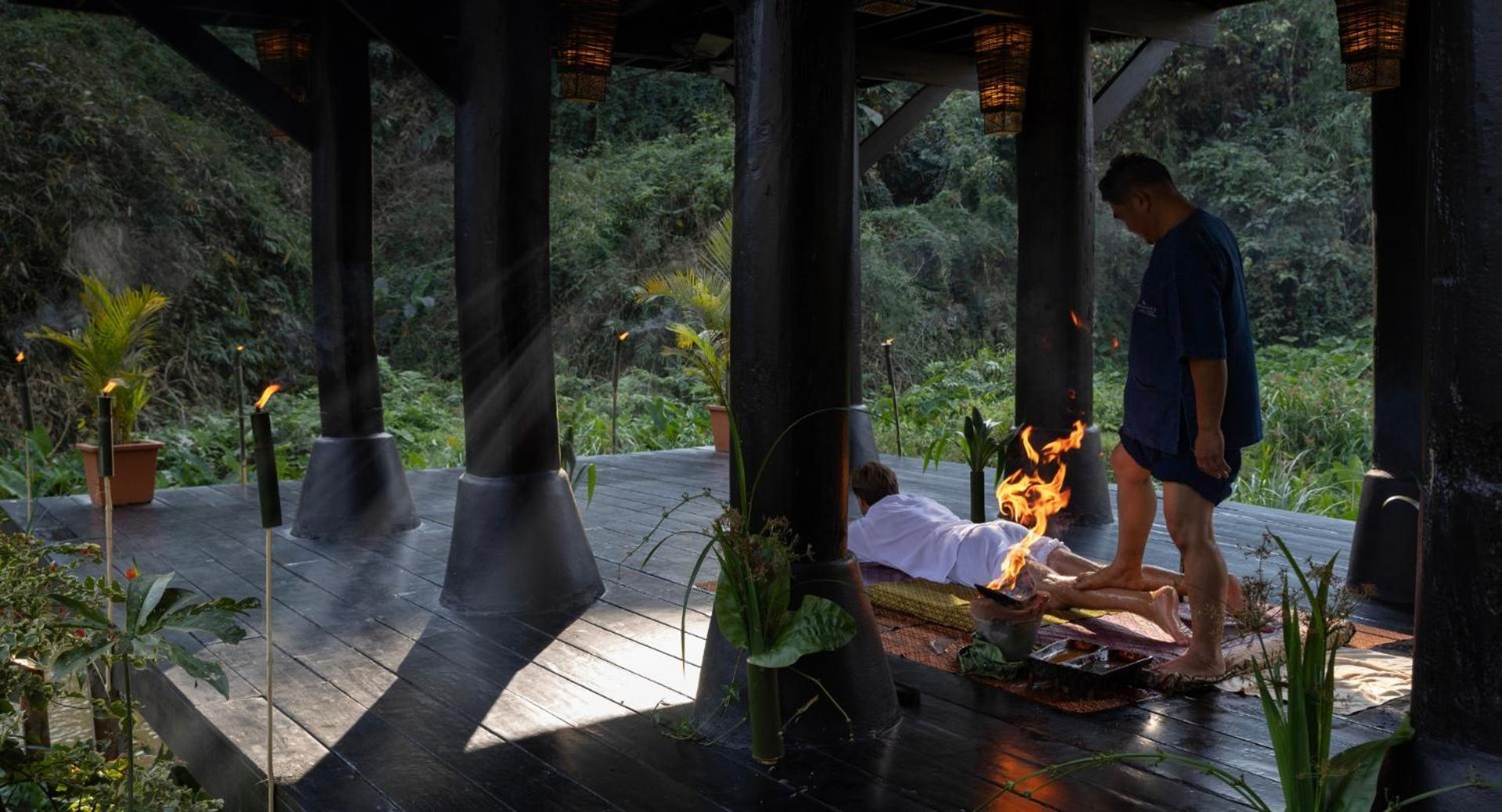 Anantara Golden Triangle Elephant Camp & 5* Chiang Rai