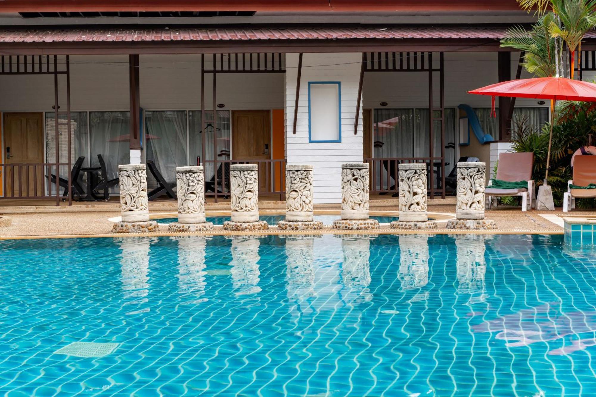 Timber House Resort 3*