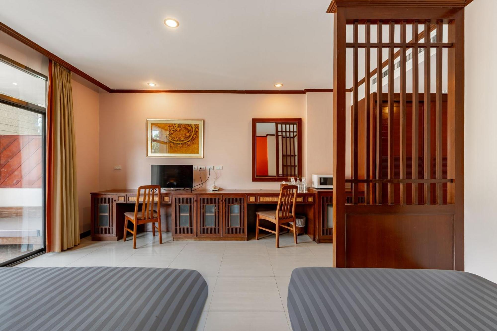 Timber House Resort 3*