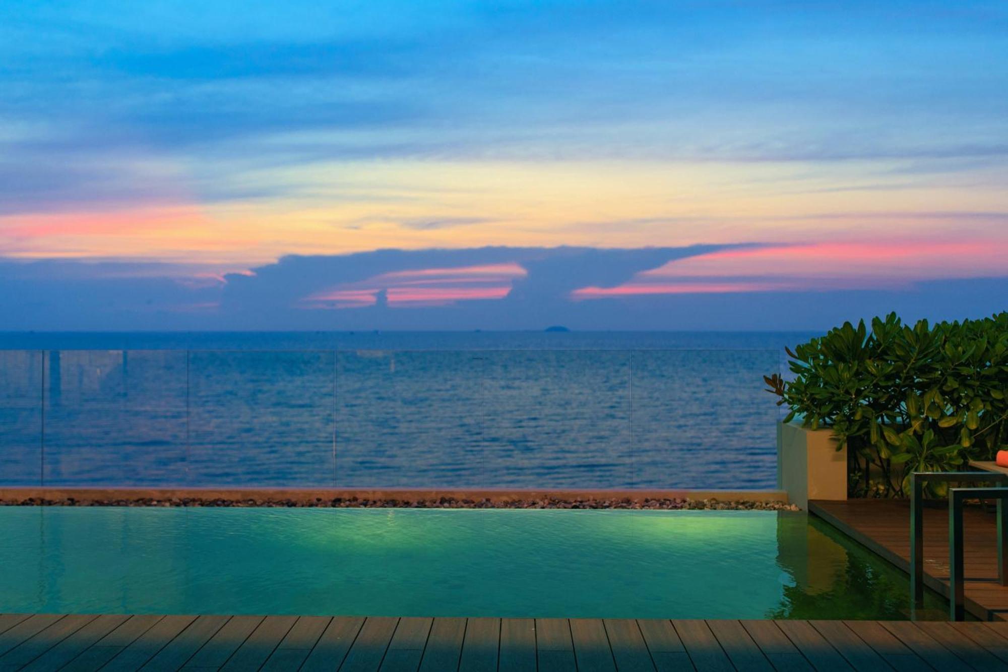 Hotel Renaissance Pattaya & Na Chom Thian