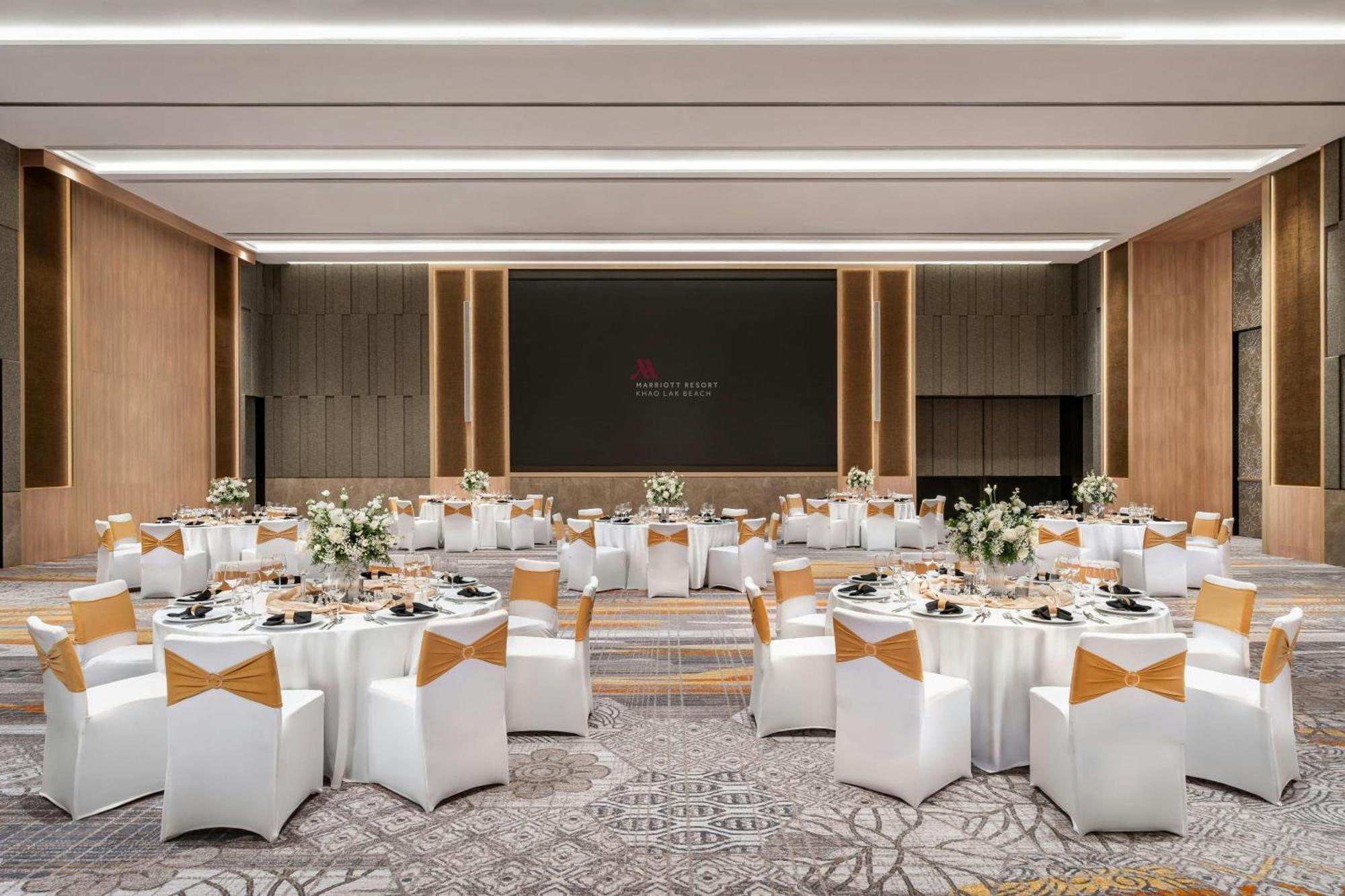 Hotel Marriott & 5*