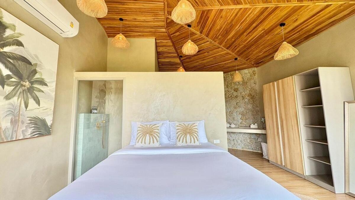 Dana - 2br Sea View And 1 *