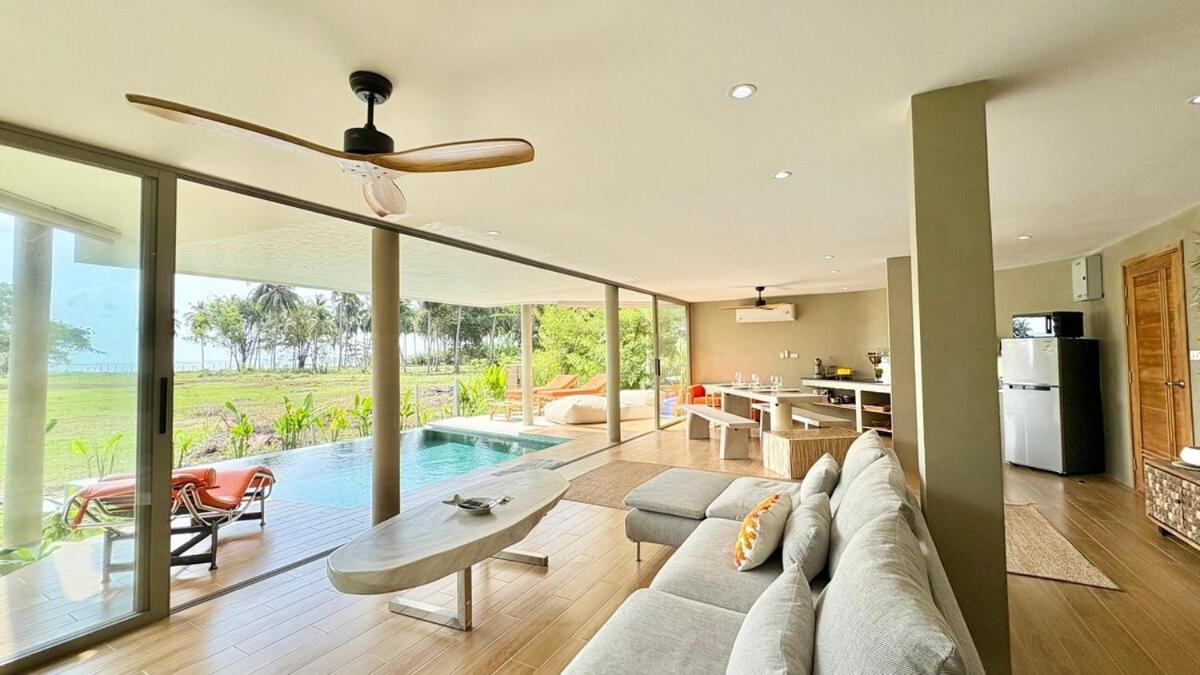 Dana - 2br Sea View And 1 Villa *
