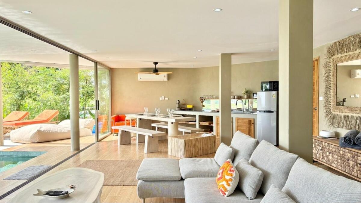 Dana - 2br Sea View And 1