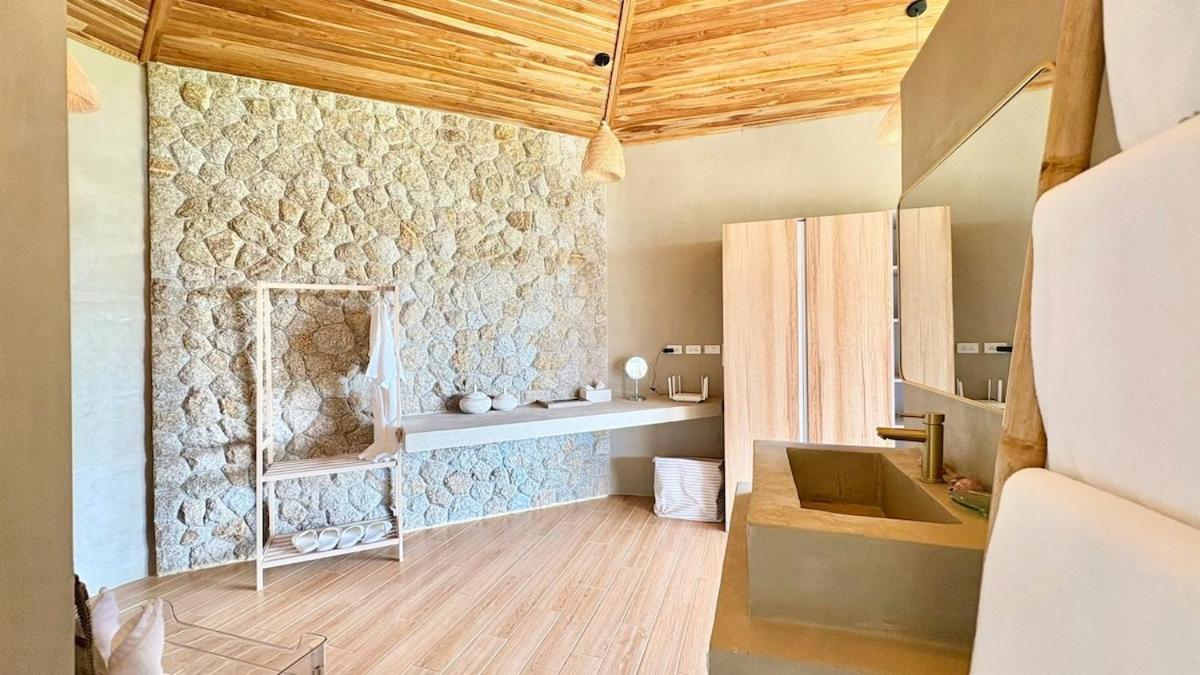 Dana - 2br Sea View And 1 Villa *