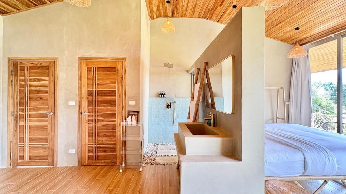 Dana - 2br Sea View And 1 Villa *