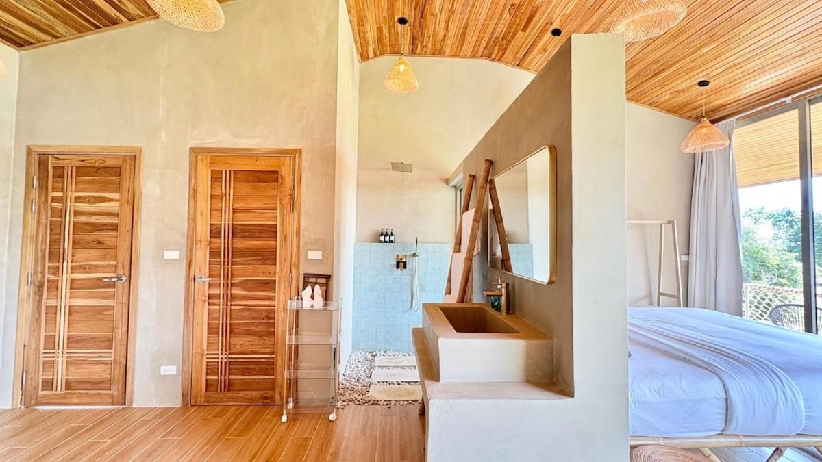Dana - 2br Sea View And 1 Villa