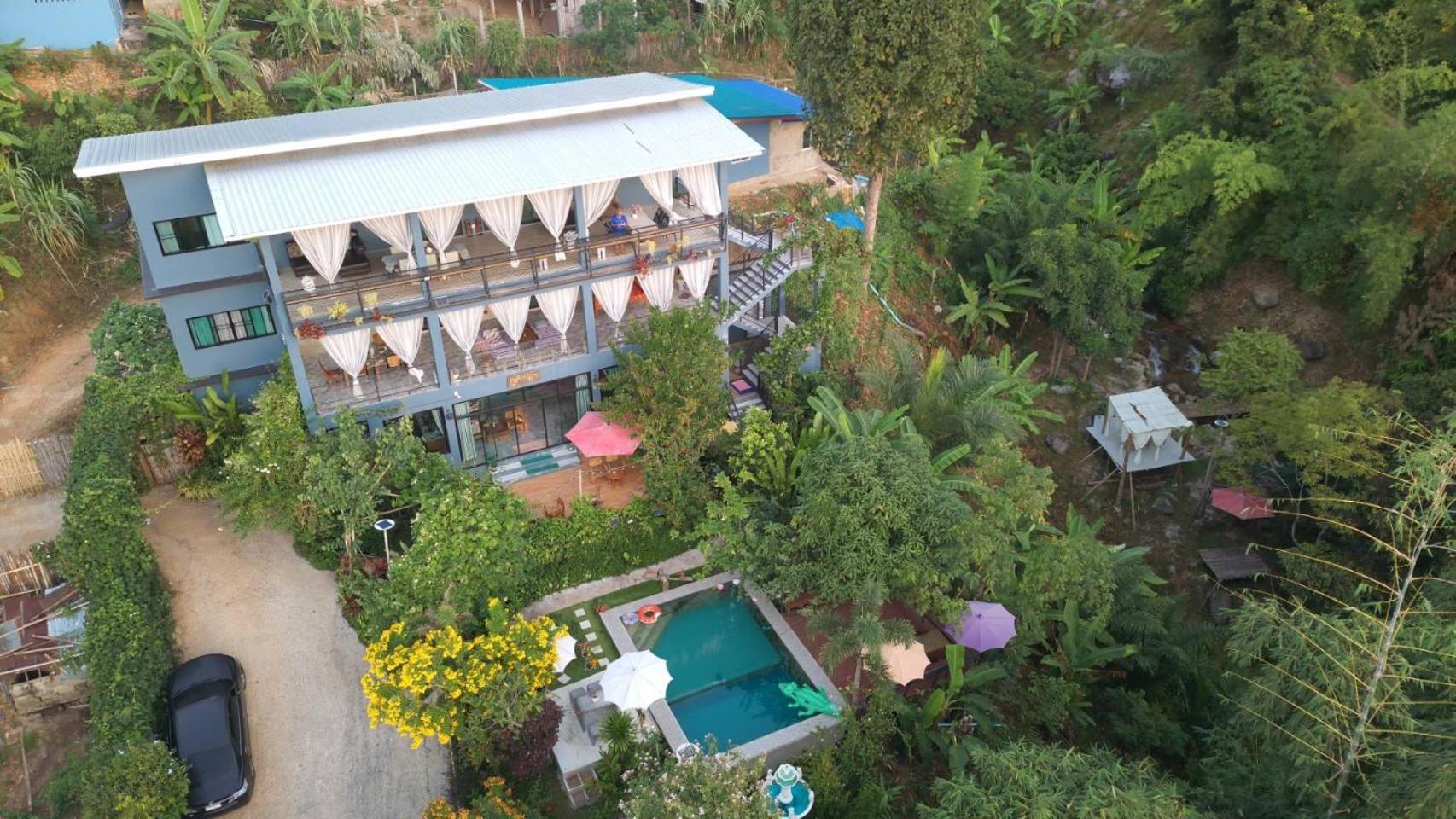 บ้านภูคำฟ้า ดอยปู่ไข่ Baan Phu Kham Fah Hotel Chiang Rai