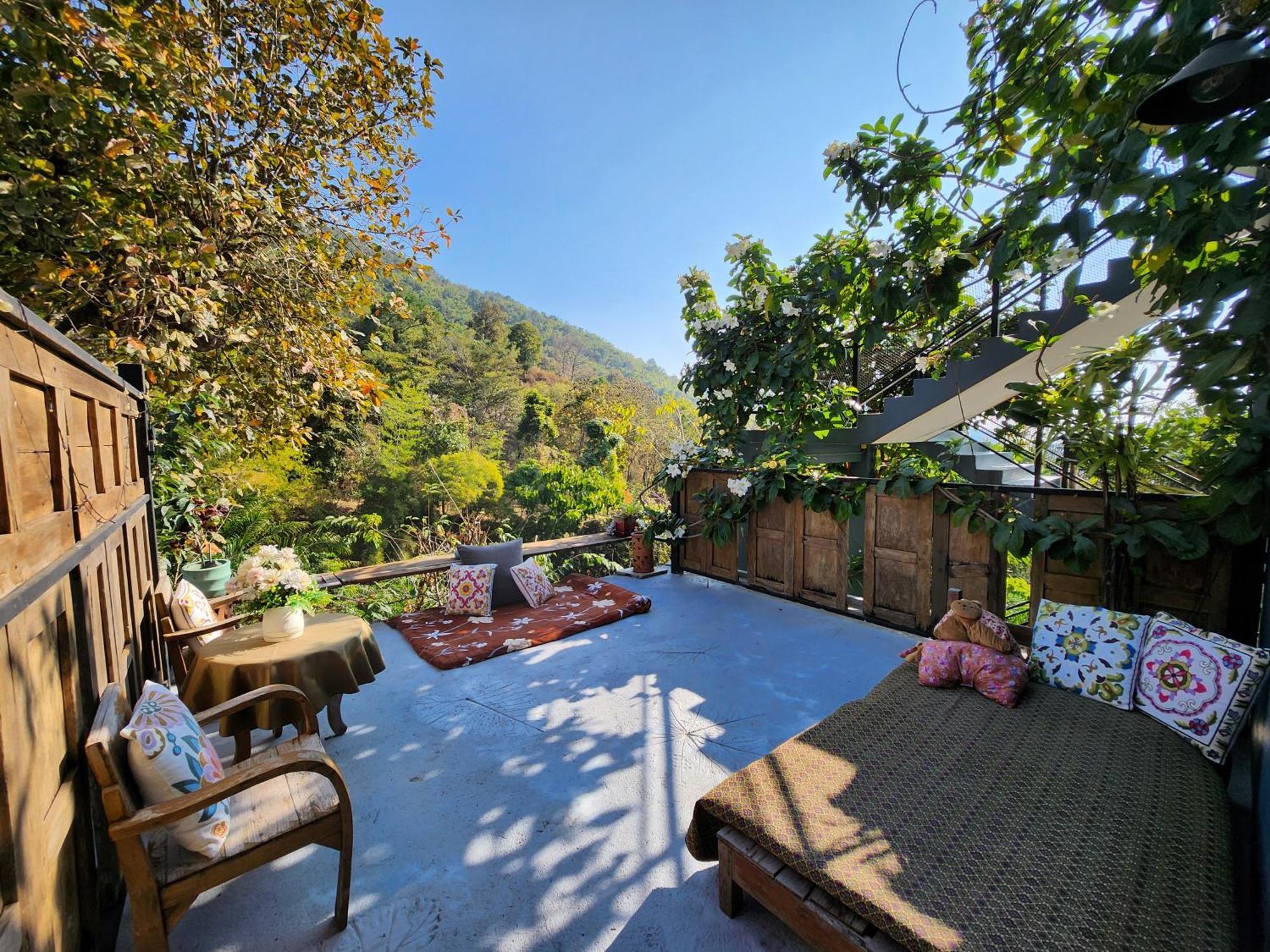 Hotel บ้านภูคำฟ้า ดอยปู่ไข่ Baan Phu Kham Fah 4*
