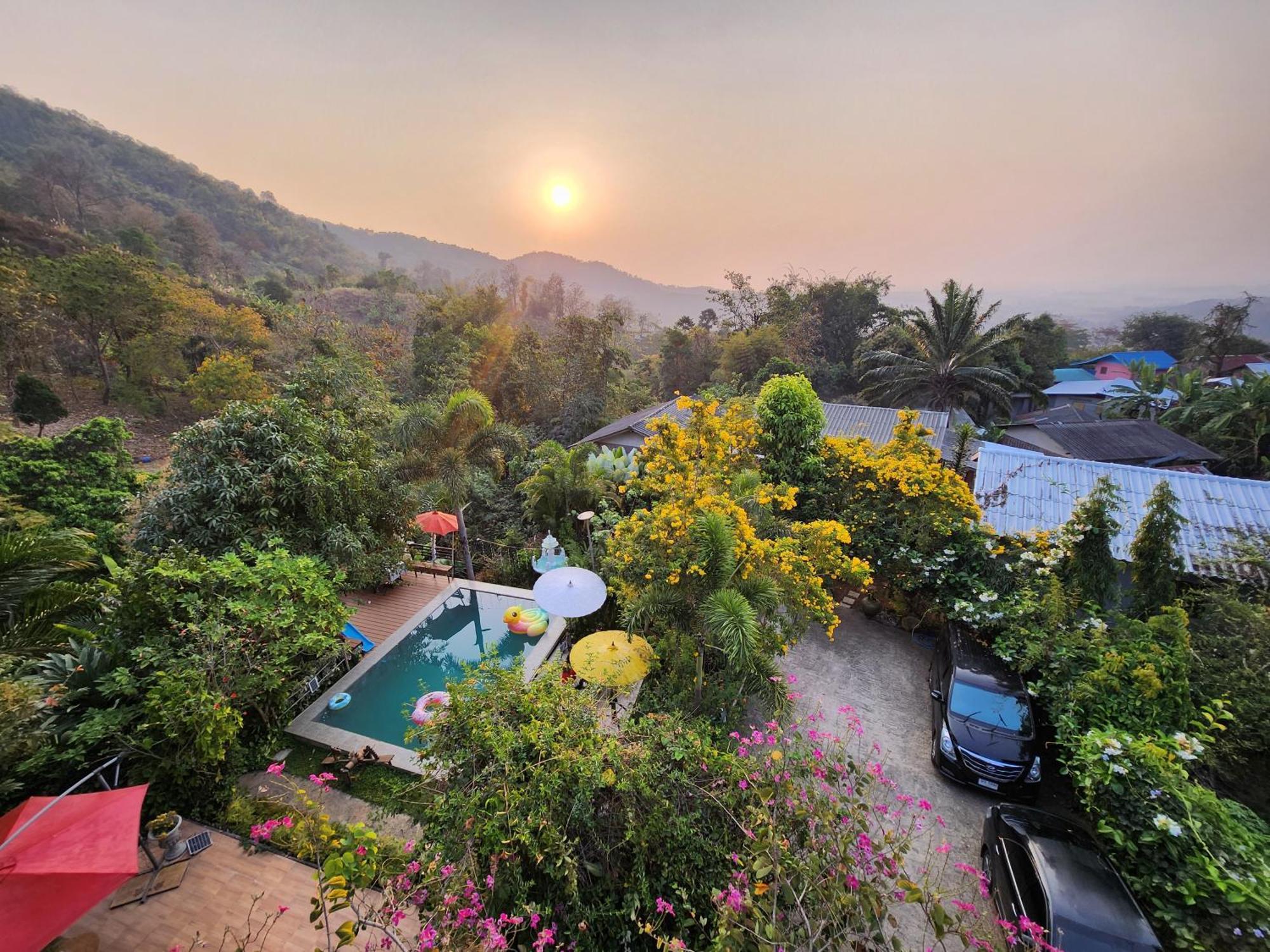 บ้านภูคำฟ้า ดอยปู่ไข่ Baan Phu Kham Fah 4*