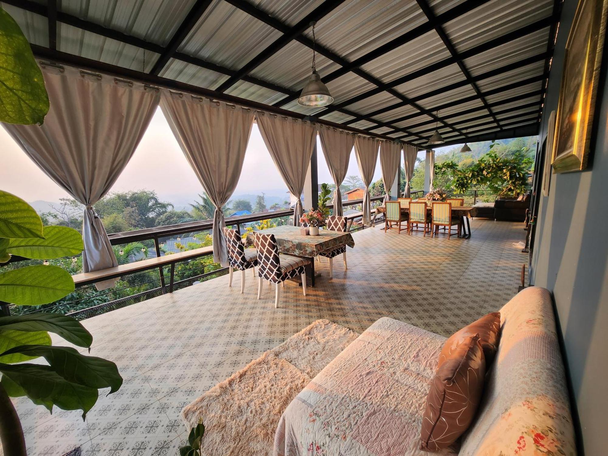 บ้านภูคำฟ้า ดอยปู่ไข่ Baan Phu Kham Fah 4* Chiang Rai