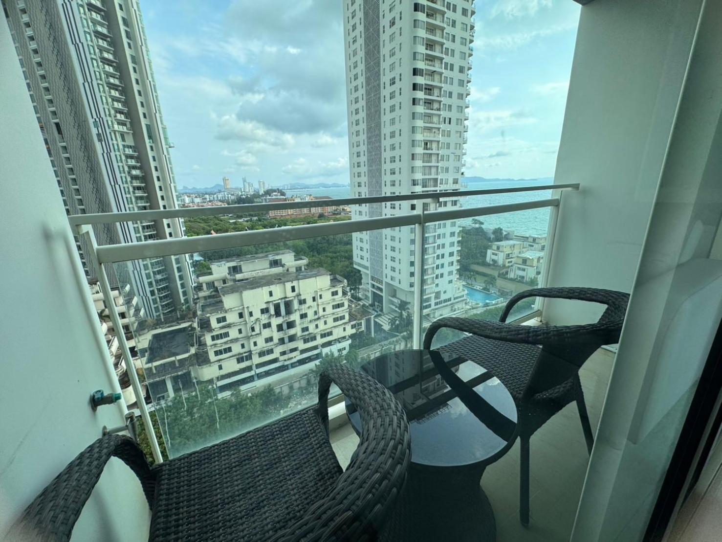 Apartment By Hello Pattaya At Veranda
