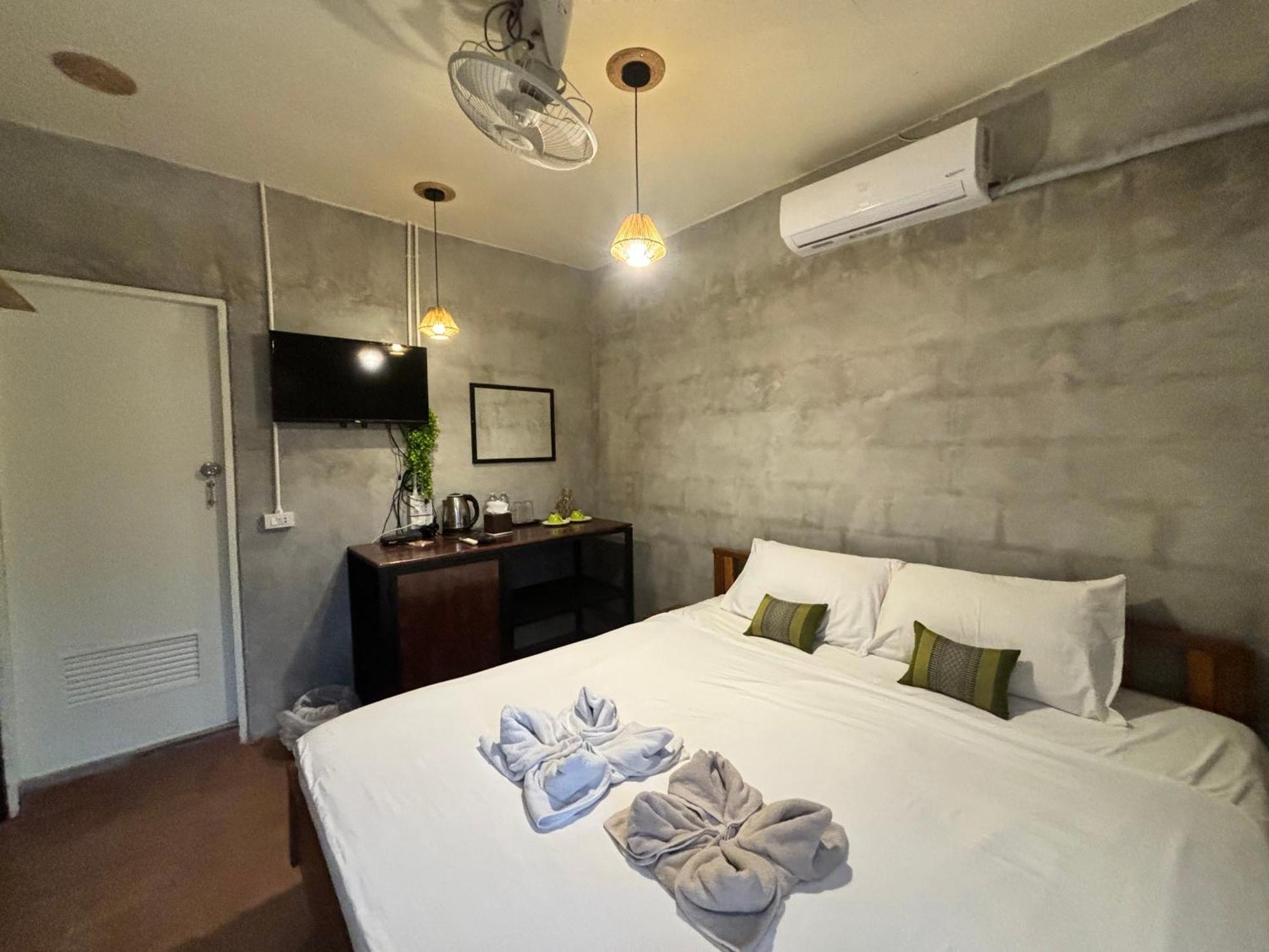 Tchin Tchin Guest house *