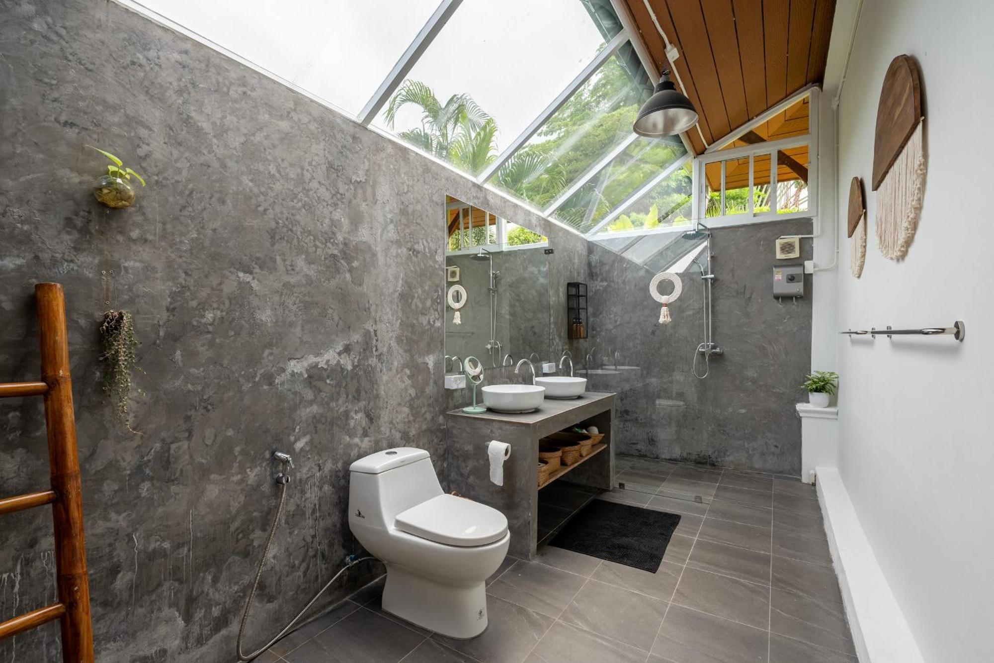 Villa Sun And Beachfront Pool